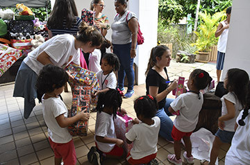 Die 11. Klassen und die Schülervertretung organisieren eine solidarische Aktion für Kinder