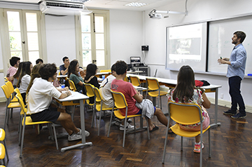 Grêmio participa de workshop sobre processos democráticos em eleições